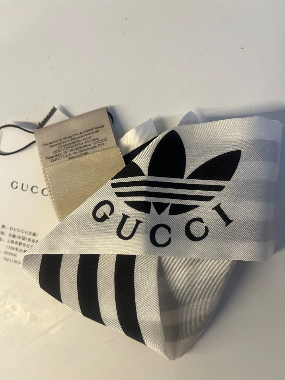 Gucci x ADIDAS Twilly - Picture 9 of 9